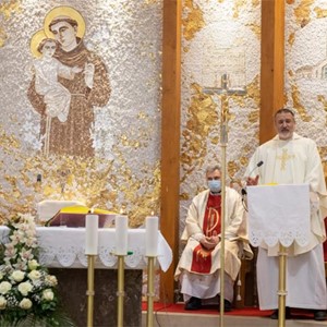 O. Dario Tokić predslavio misu šestog utorka sv. Antunu u Sesvetskim Selima